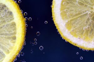 髪の毛にビタミンCを取り入れる方法は？