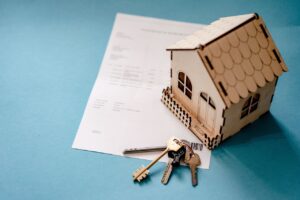 髪年齢を若返る自宅ヘッドスパ方法は？